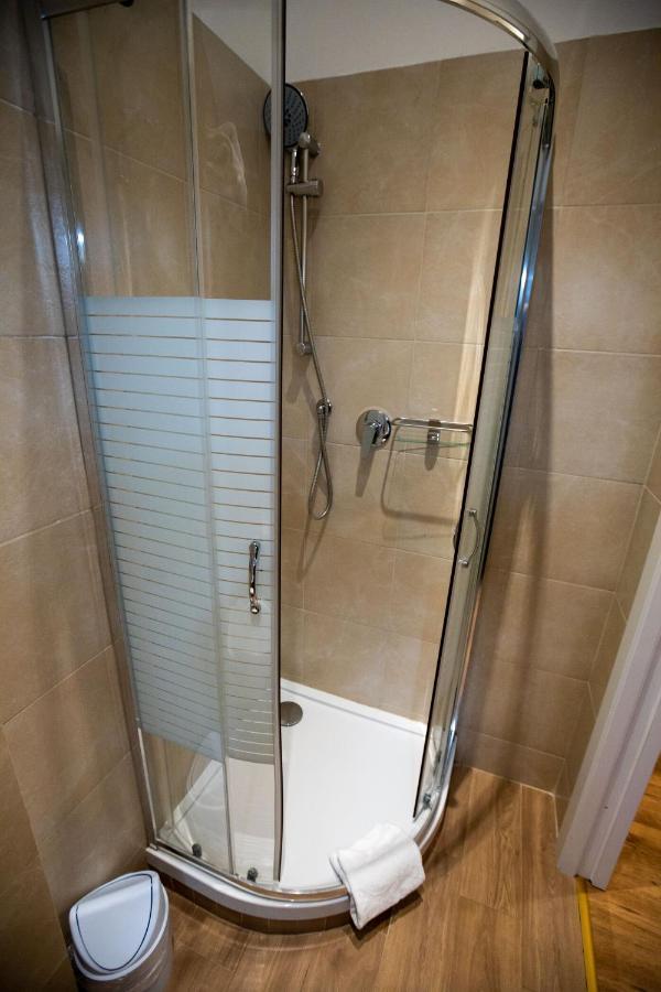 Trevi Qq Bed & Breakfast Rom